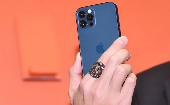 富蕴苹果手机维修分享iPhone12系列重启方法教程 